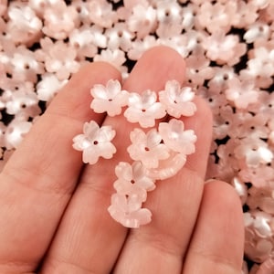10 Pastel Pink Pearlescent Sakura Flower Cabochons, Resin Floral Cabochon, Shaker Mold Embellishment, Nail Art Decoration, Garden Bead Caps