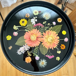 Custom Dried Flowers Table, Custom Handmade Floral Table, Coffee Side Table, Dried Flowers Resin Side Table, Mother’s Day Gift, hergift