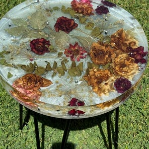 Custom Resin Coffee Table for wedding bouquets, baby showers, birthdays, etc